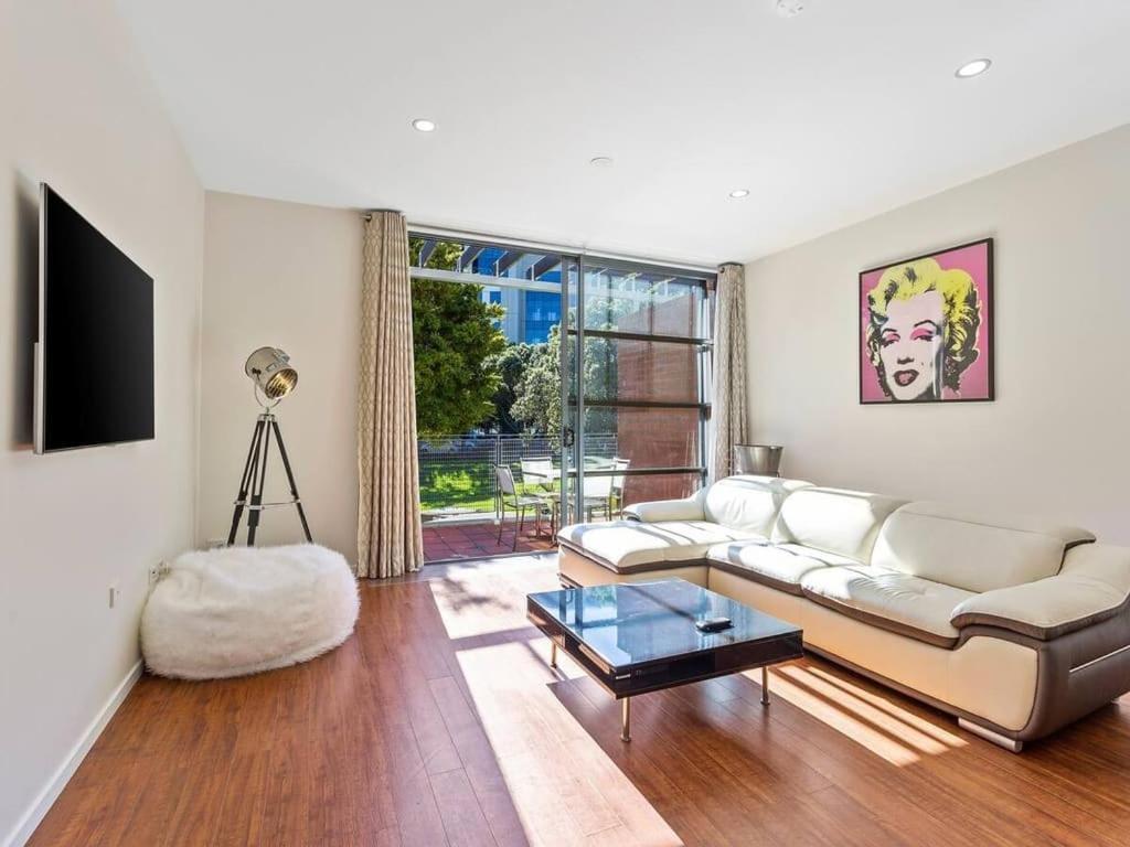 Sleek Modern Pad next to Spark Arena Free Parking Auckland Buitenkant foto