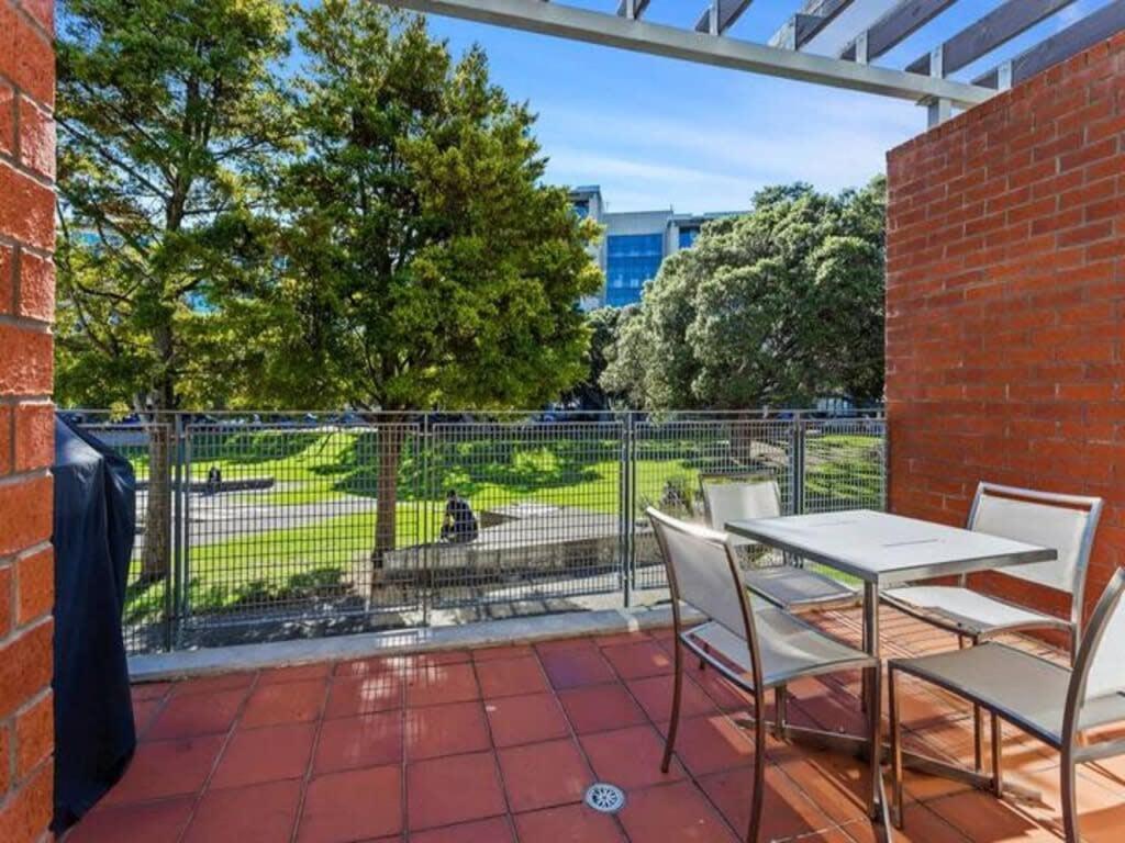 Sleek Modern Pad next to Spark Arena Free Parking Auckland Buitenkant foto